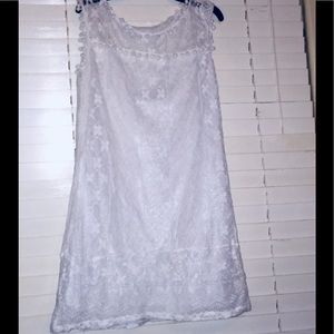 🎀🎀  BOUTIQUE LACEY WHITE TUNIC 🎀🎀